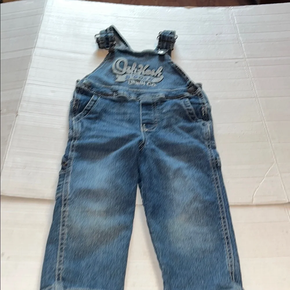 OshKosh B'gosh vestbak-2T- embroidered logo, adj. straps,  Blue denim, Overalls.